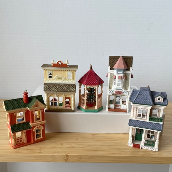 Lot 5 Hallmark Ornaments Nostalgic Houses & Shops 1984-1987 NO boxes Gazebo - Picture 1 of 14